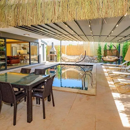 Soeguet 2 - 4 Bedroom With Jacuzzi In * 费特希耶