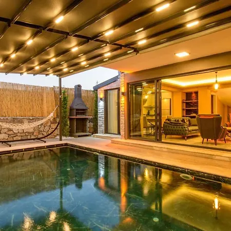 别墅 Soeguet 2 - 4 Bedroom With Jacuzzi In *