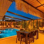 Soeguet 2 - 4 Bedroom With Jacuzzi In Βίλα