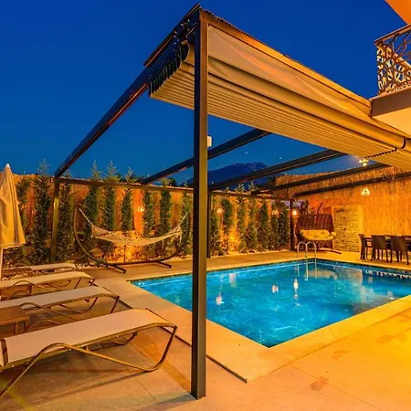 Soeguet 2 - 4 Bedroom With Jacuzzi In