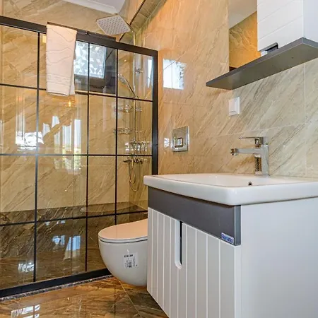 Soeguet 2 - 4 Bedroom With Jacuzzi In