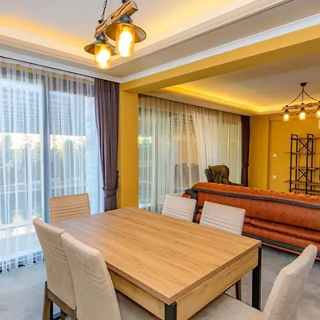 Soeguet 2 - 4 Bedroom With Jacuzzi In * Fethiye