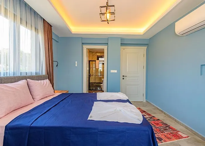 Soeguet 2 - 4 Bedroom With Jacuzzi In פאטהיה