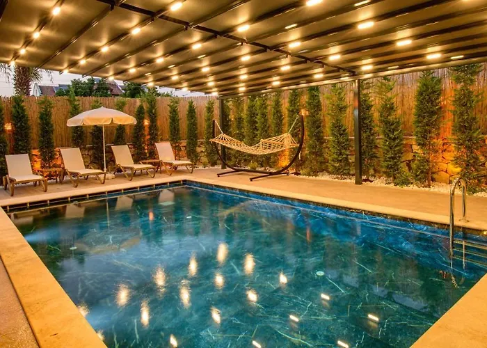 וילה Soeguet 2 - 4 Bedroom With Jacuzzi In פאטהיה