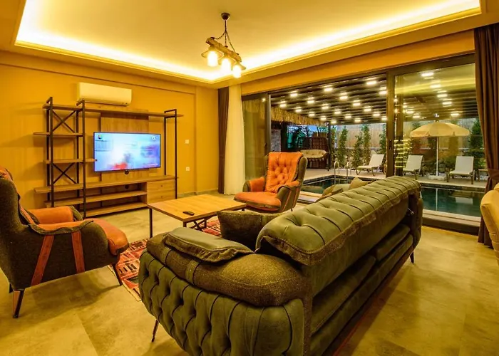 Soeguet 2 - 4 Bedroom With Jacuzzi In וילה