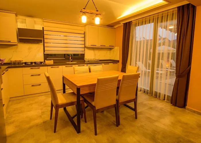 Soeguet 2 - 4 Bedroom With Jacuzzi In * פאטהיה