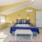 Soeguet 2 - 4 Bedroom With Jacuzzi In * Fethiye
