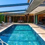 Soeguet 2 - 4 Bedroom With Jacuzzi In *
