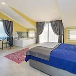 Soeguet 2 - 4 Bedroom With Jacuzzi In * Fethiye