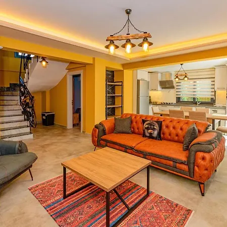 ヴィラ Soeguet 2 - 4 Bedroom With Jacuzzi In