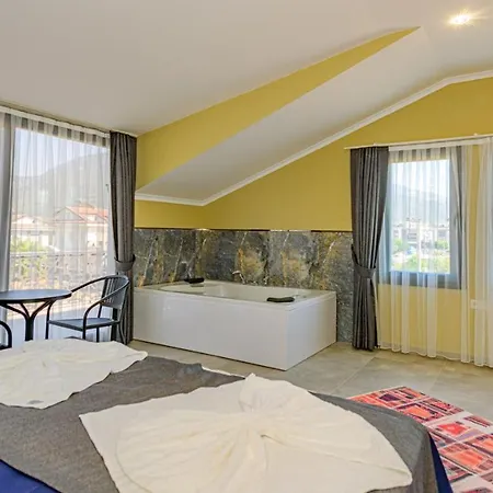 ヴィラ Soeguet 2 - 4 Bedroom With Jacuzzi In