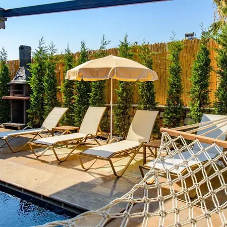 Soeguet 2 - 4 Bedroom With Jacuzzi In