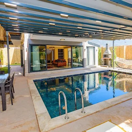 Soeguet 2 - 4 Bedroom With Jacuzzi In ヴィラ フェティエ