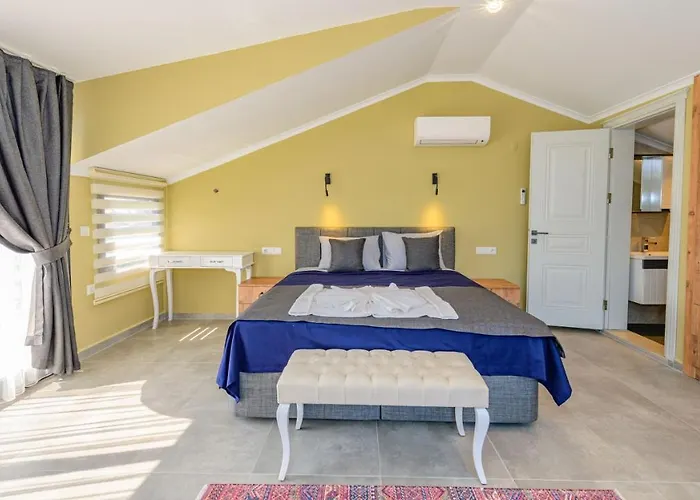 Soeguet 2 - 4 Bedroom With Jacuzzi In * Фетхие