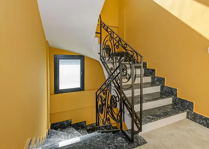 Villa Soeguet 2 - 4 Bedroom With Jacuzzi In