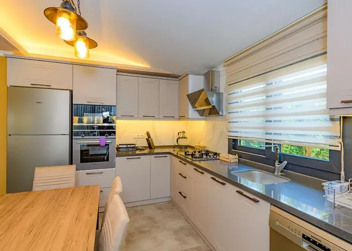 Soeguet 2 - 4 Bedroom With Jacuzzi In