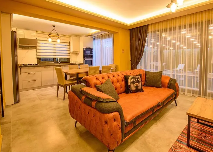 Soeguet 2 - 4 Bedroom With Jacuzzi In