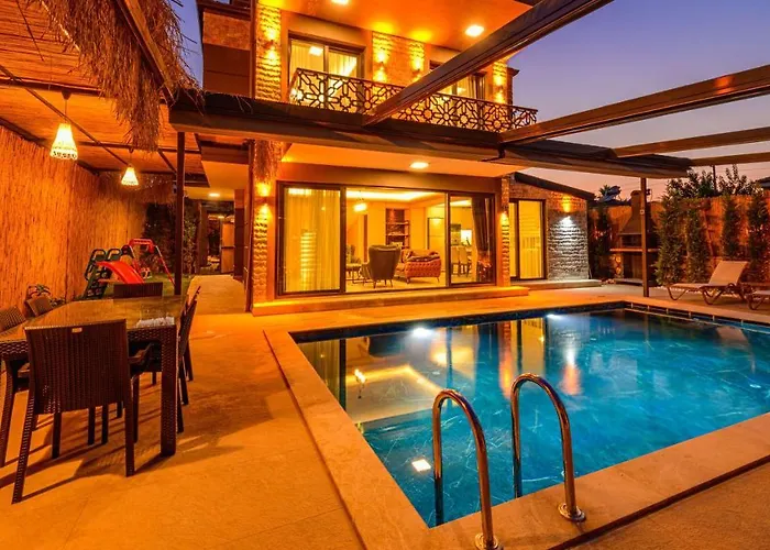 Soeguet 2 - 4 Bedroom With Jacuzzi In * Fethiye