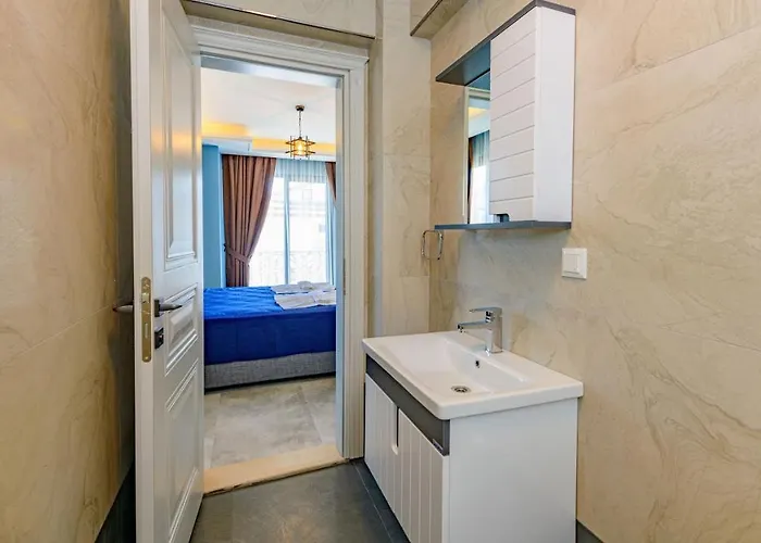 Soeguet 2 - 4 Bedroom With Jacuzzi In Villa Fethiye