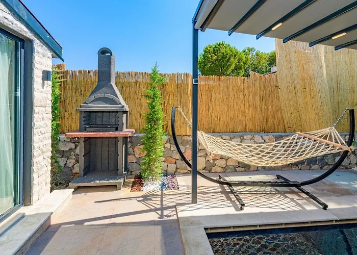 Soeguet 2 - 4 Bedroom With Jacuzzi In * Fethiye