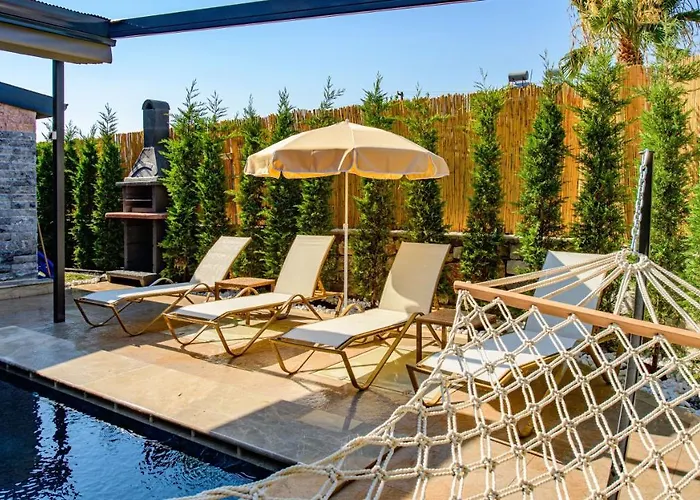 Soeguet 2 - 4 Bedroom With Jacuzzi In