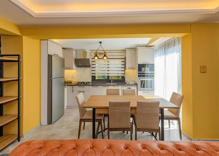 Soeguet 2 - 4 Bedroom With Jacuzzi In Вилла Фетхие