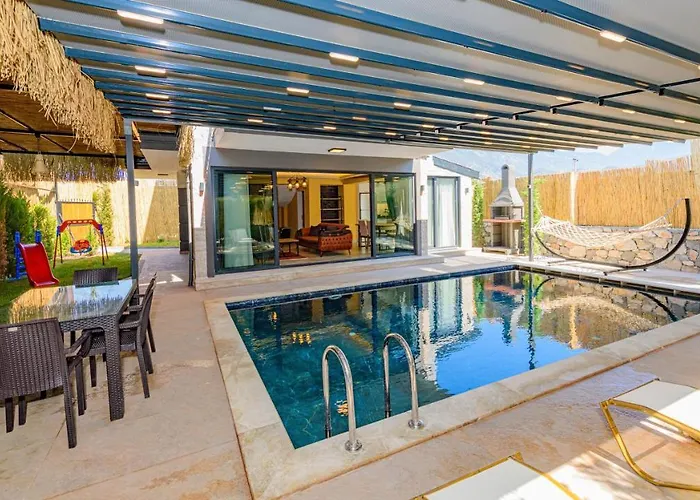 Soeguet 2 - 4 Bedroom With Jacuzzi In Вилла Фетхие